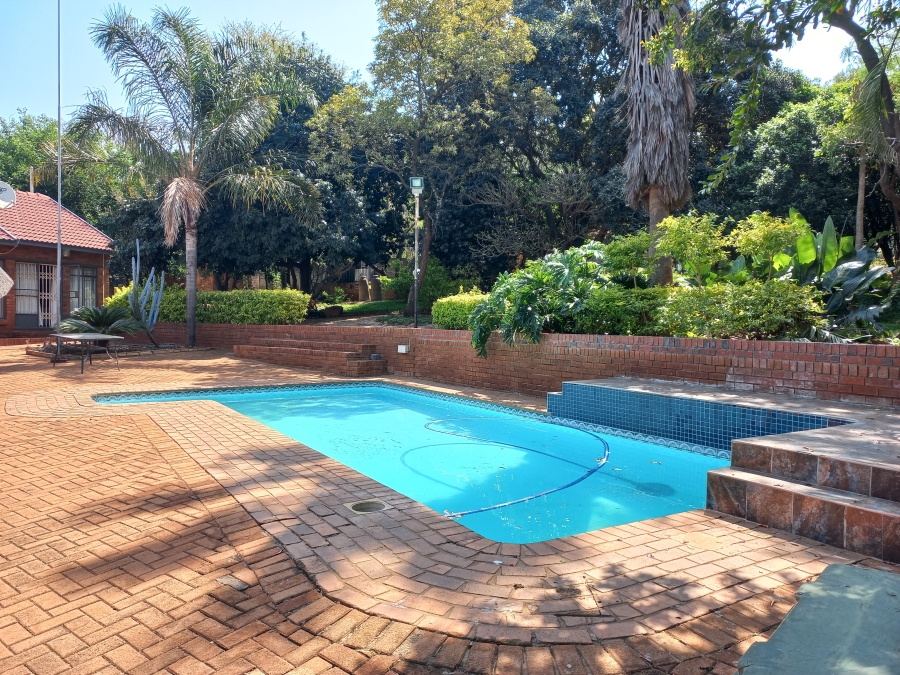 4 Bedroom Property for Sale in Safari Gardens North West